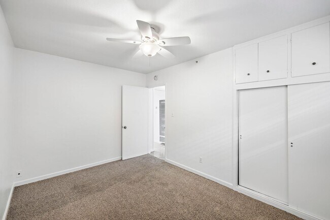 Building Photo - 128 W Escalones