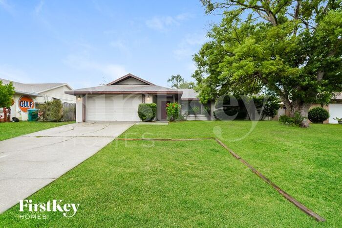 Primary Photo - 1900 W Chapel Dr