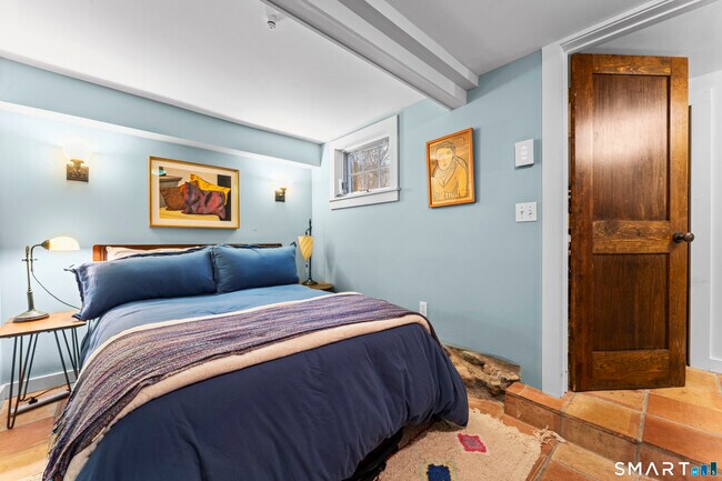 Building Photo - 21 Old Mill Rd