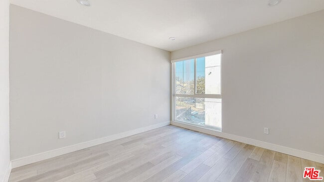 Building Photo - 252 Rosemont Ave