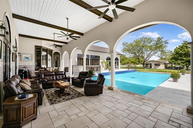 Building Photo - 9815 SW 114th St