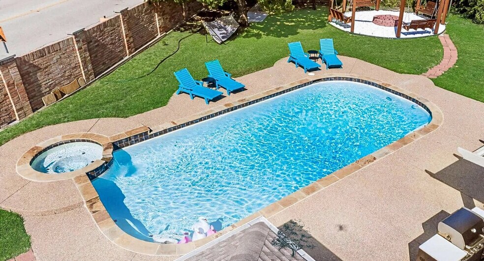 Building Photo - 5795 Brighton Ct