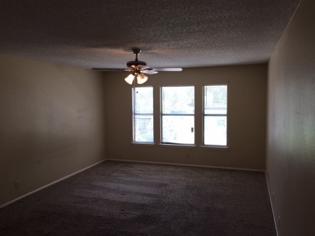 Building Photo - *COMING SOON* Spacious 4-Bedroom, 2.5-Bath Home with One-Car Garage!