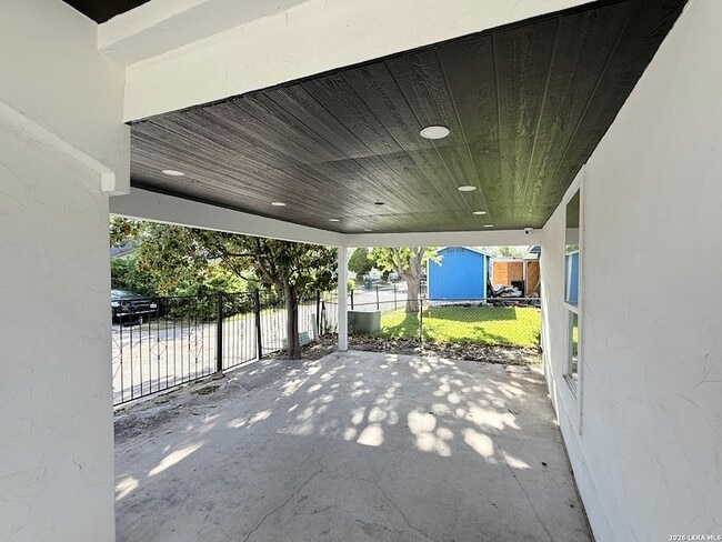 Building Photo - 730 Groff Ave