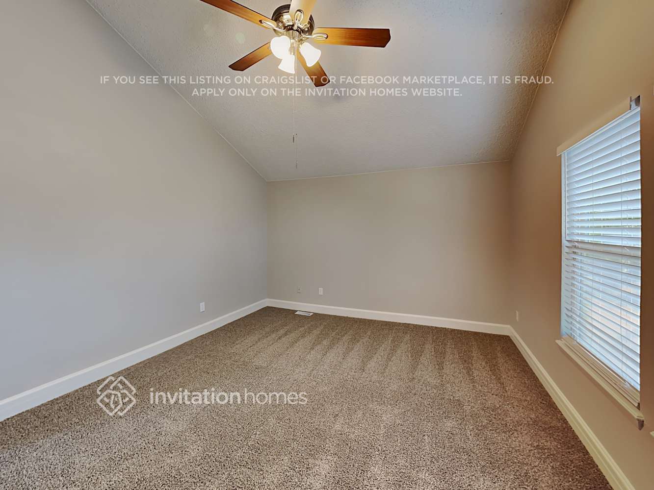 Building Photo - 8355 Avens Cir