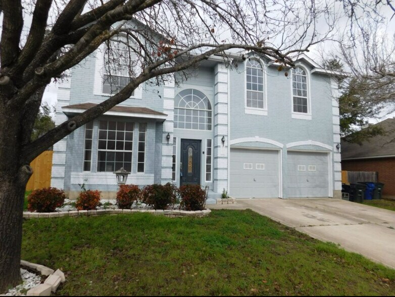Building Photo - 703 Thrush Dr