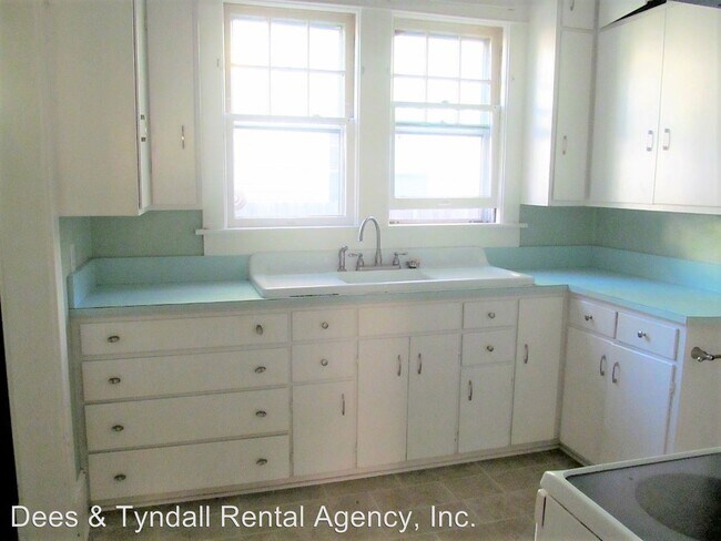 Building Photo - 2 br, 1 bath House - 104 N. Audubon Avenue