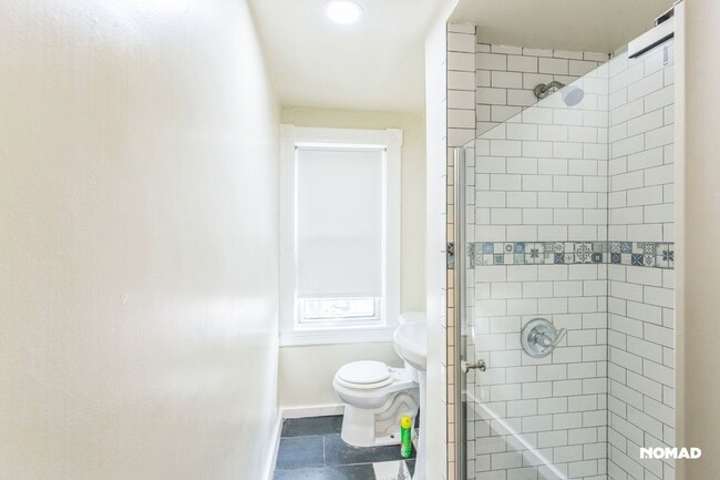 Building Photo - Charming 3BR Townhome in Baltimore