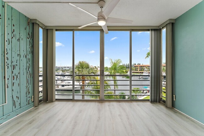 Building Photo - 29 Yacht Club Dr
