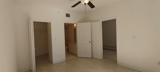 Building Photo - 7085 Nova Dr