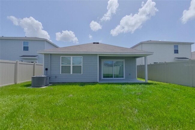Building Photo - 8700 SW 43rd Ter