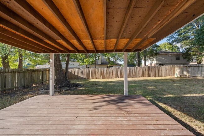 Building Photo - 12130 La Salle Oaks