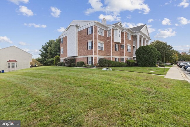 Building Photo - 202 Burkwood Ct