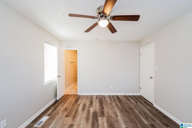 Building Photo - 1405 Highland Dr