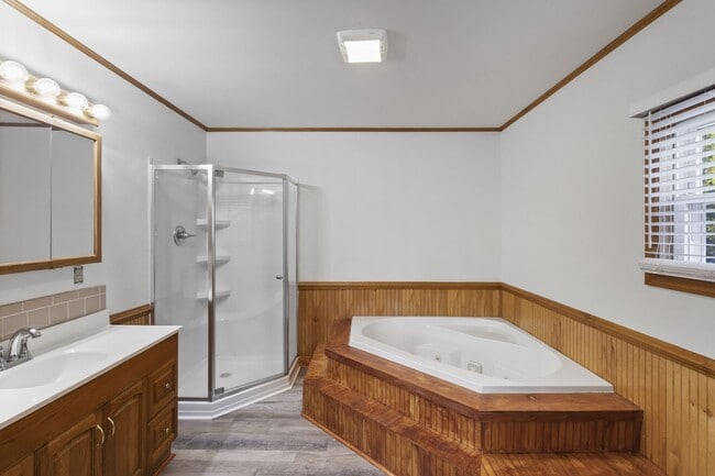 Building Photo - Charming 3 Bedroom Home for Rent!