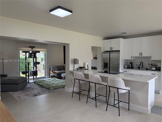 Building Photo - 20111 Gulfstream Rd