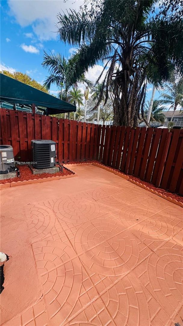 Building Photo - 7045 NW 173rd Dr