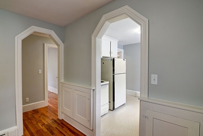 Building Photo - 317 Elmwood Ave