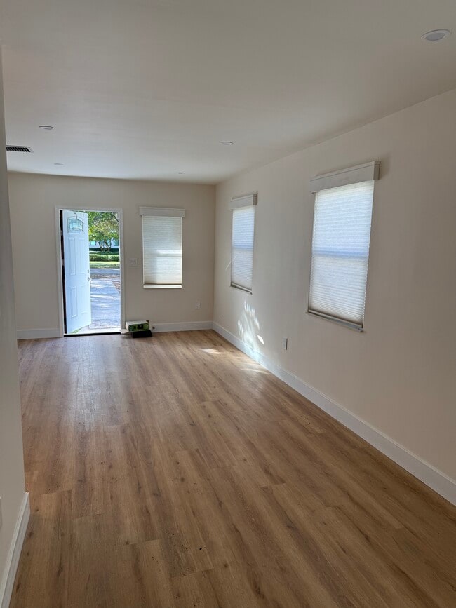 Building Photo - 133 Truxton Dr