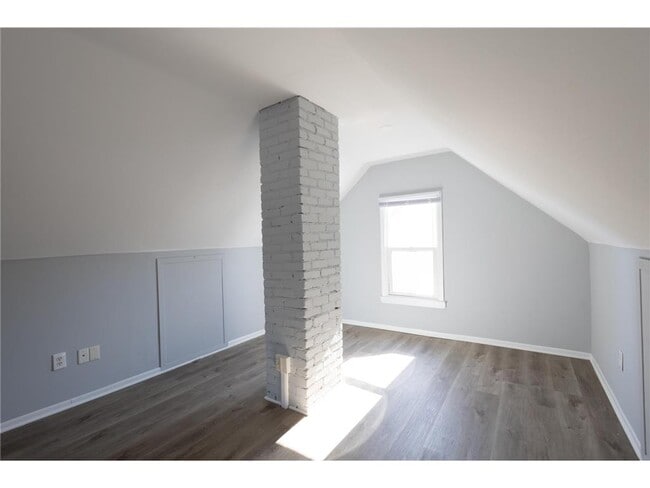 Building Photo - 1168 Lane Pl