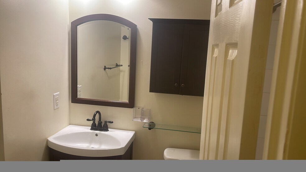 Building Photo - 4311 Hendricks Dr