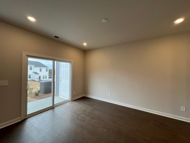 Building Photo - 1360 Fallen Acorn Ln