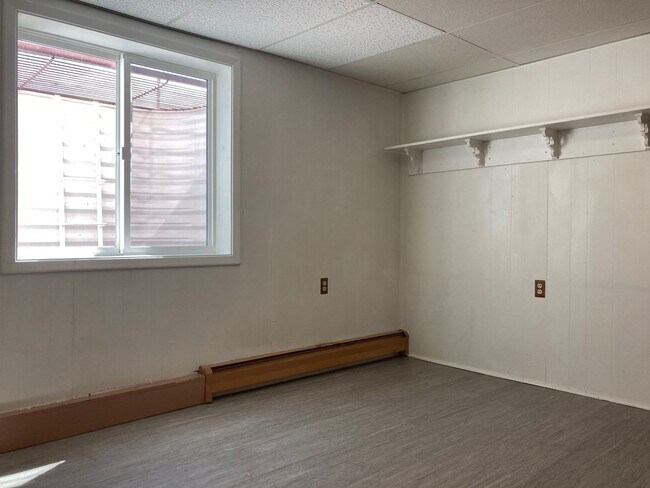 Building Photo - 316 N 10th Ave