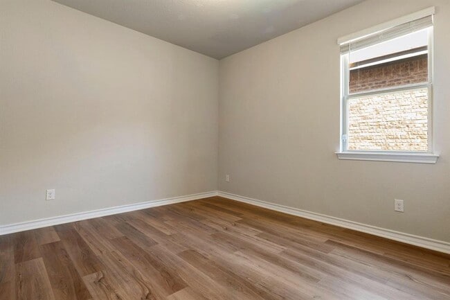 Building Photo - 1341 Eagle Ray St