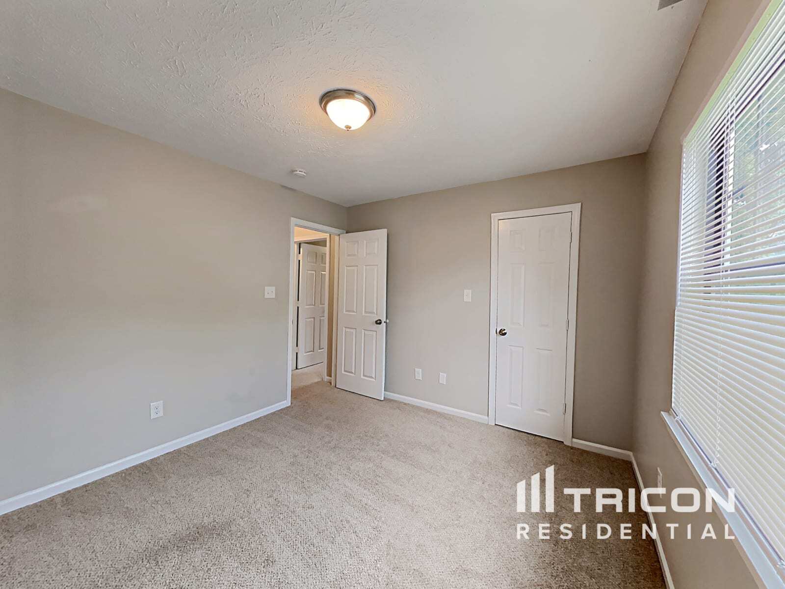 Building Photo - 11905 Breta Ct