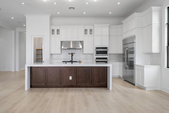 Building Photo - 13393 Artisan Cir
