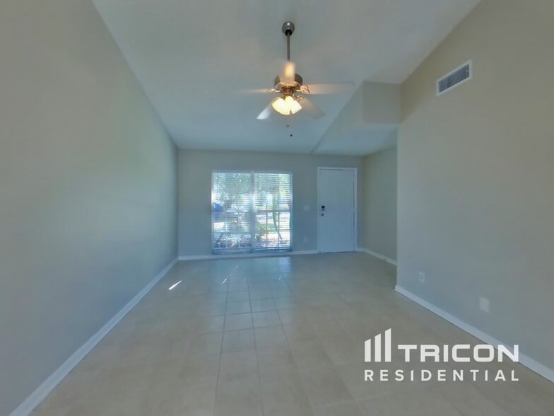 Building Photo - 5311 Starhill Pl