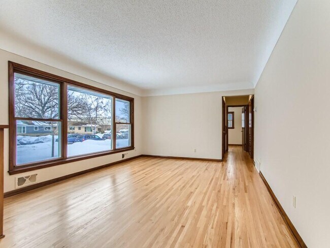 Building Photo - 12625 Monterey Ave S