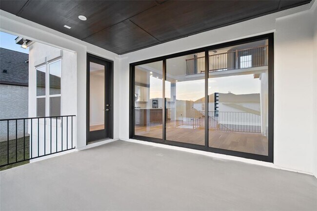 Building Photo - 5336 Cosenza Trce