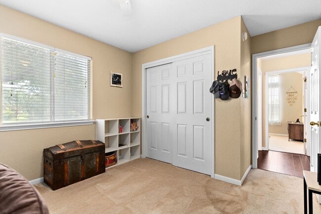 Building Photo - 804 Woodhollow Dr