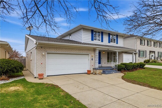 Building Photo - 4 Villa Moraine Dr