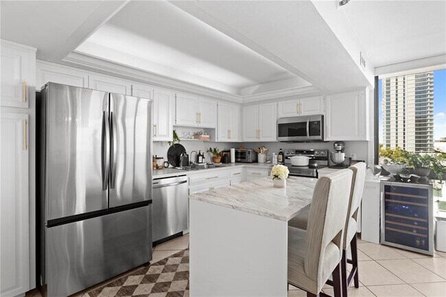 Building Photo - 3301 Bayshore Blvd