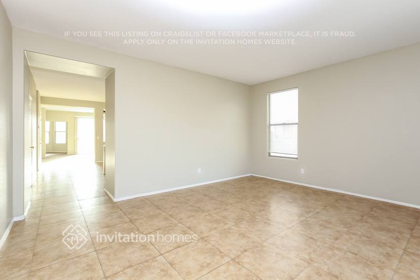 Building Photo - 6826 S 30th Ln