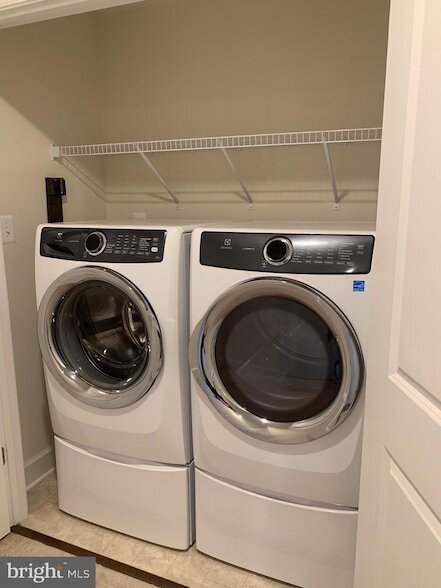 Building Photo - 3922 Rock Spring Dr