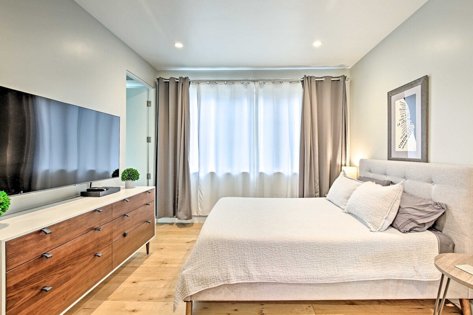 Building Photo - 1010 5th St