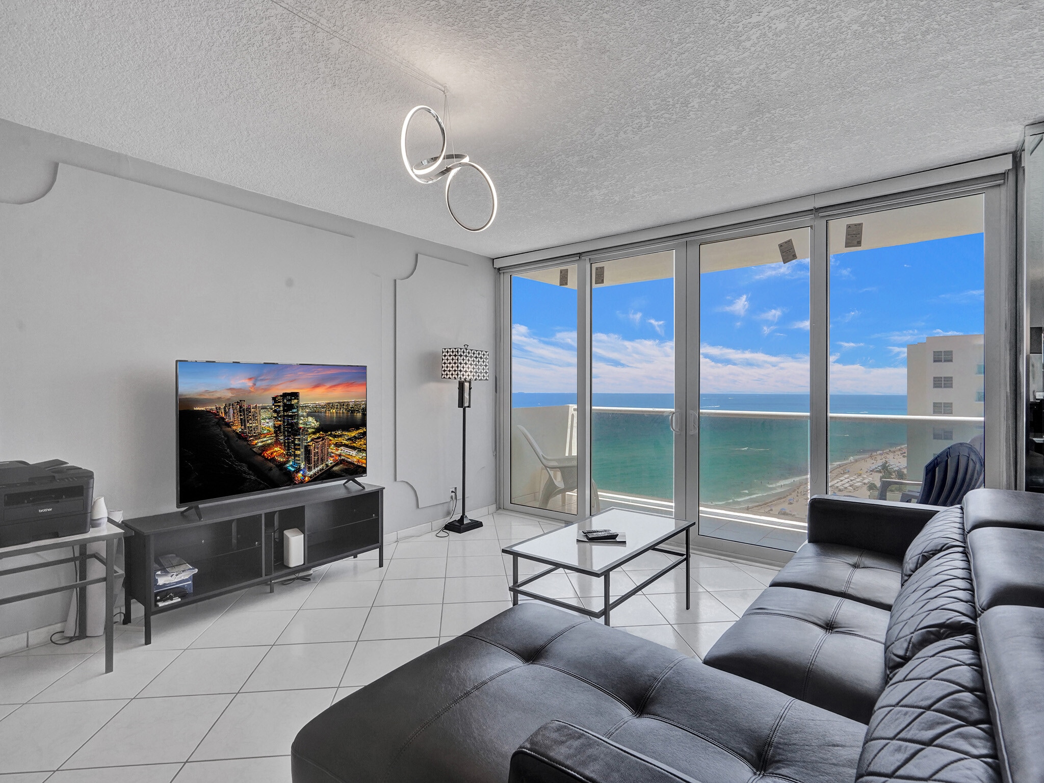 Building Photo - 3725 S Ocean Dr