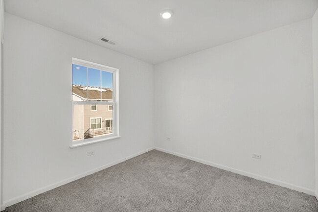 Building Photo - 203 Settlers Pl