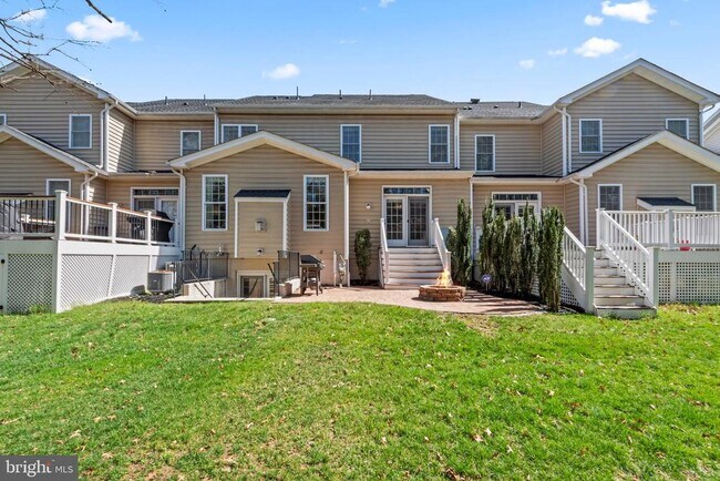 Building Photo - 23303 Mount Middleton Square
