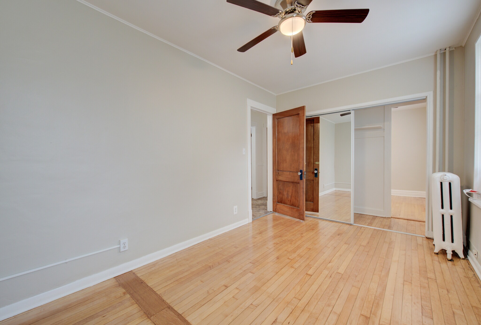 BR 2 - 532 Thomas Ave