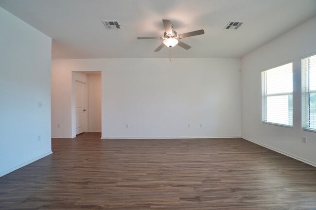 Building Photo - 10709 Steinbeck Dr