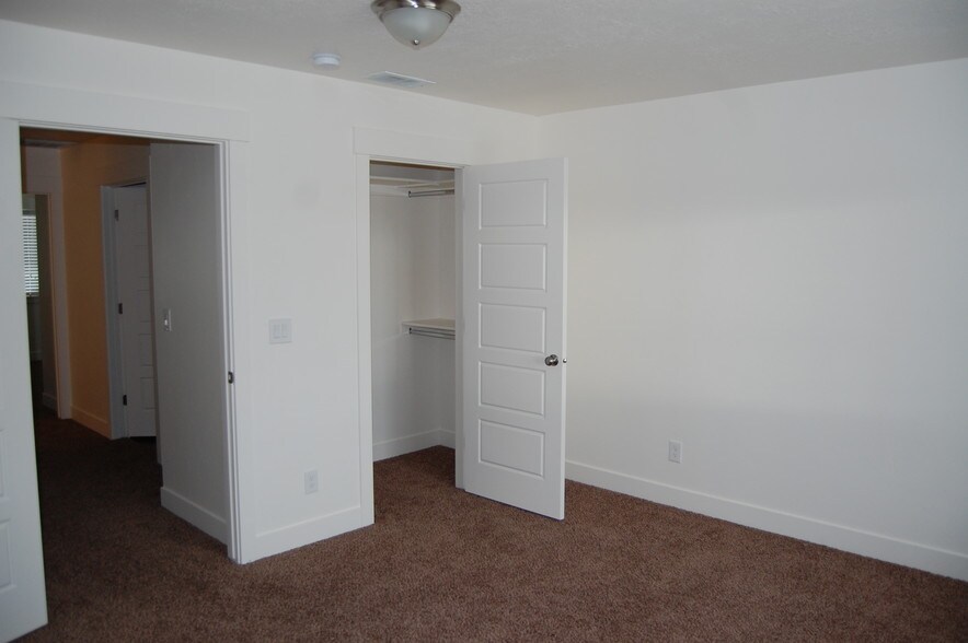 Building Photo - 132 N 100 W