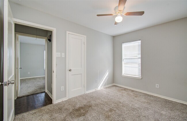 Building Photo - 6830 New York St