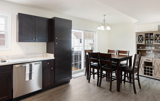 Building Photo - A Beautiful 3 Bedroom End Unit Townhouse