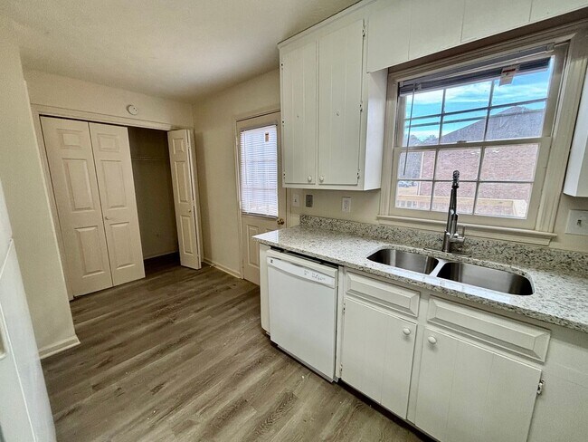 Building Photo - 5296 Weyden Trail