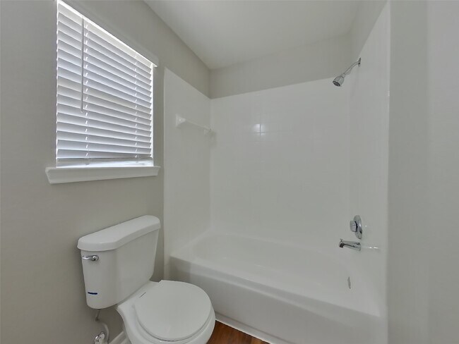 Building Photo - 3142 Boynton Dr