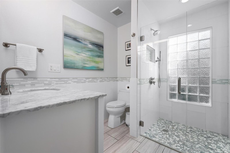 Building Photo - 226 Chartley Ct N